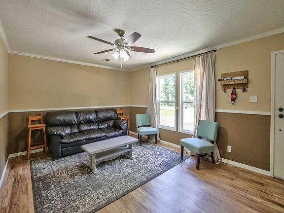 5th image of 9233 Bartlett Ln