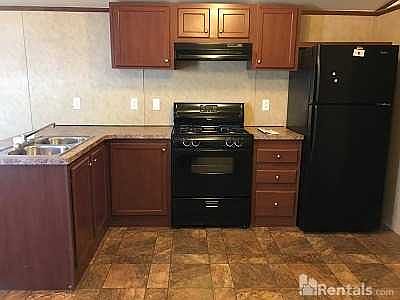 2nd image of 1751 W Hadley Ave Trlr 201