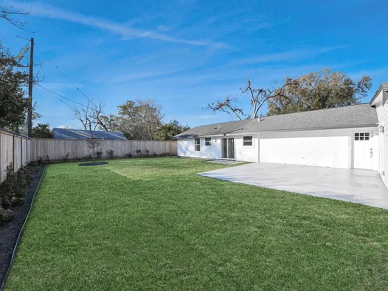 9261 Autauga St — Photo 21