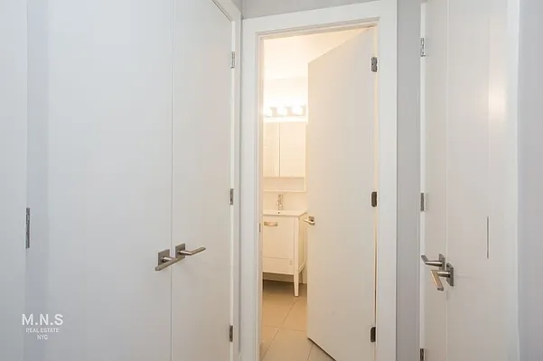 Rented by MNS | media 8