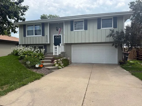 5030 Cresthaven Dr, Lincoln, NE 68516