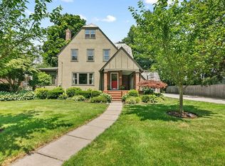 184 Greenacre Ave, Longmeadow, MA 01106