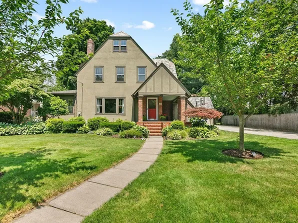 184 Greenacre Ave, Longmeadow, MA 01106