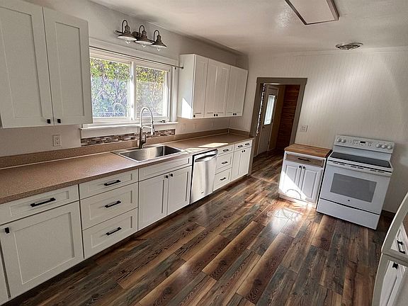 2nd image of 427 N Bernard St