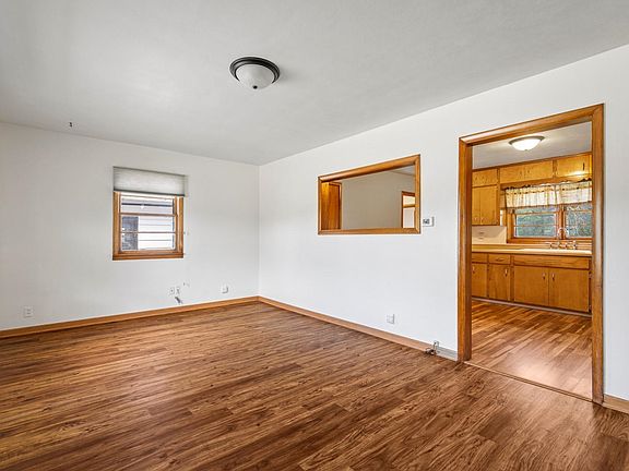 4th image of 439 Collins Dr
