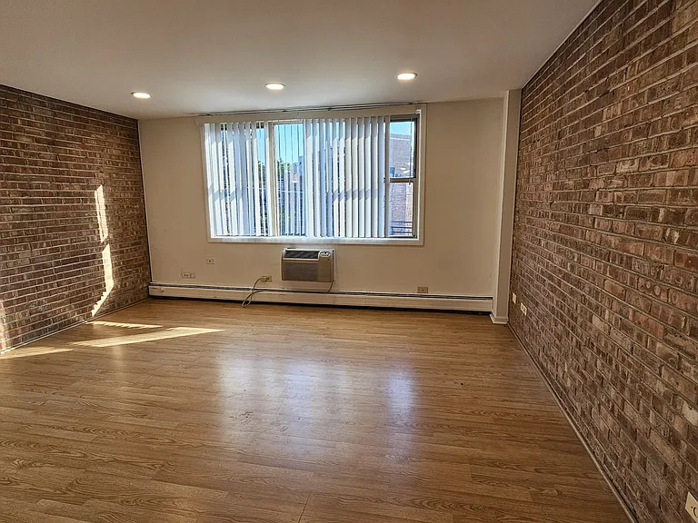 2250 N Lincoln Ave #409 — Photo 6