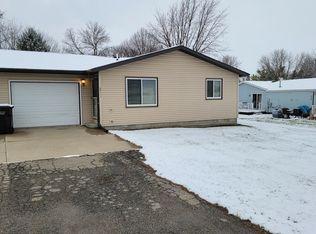 2711 1st Ave, Perry, IA 50220