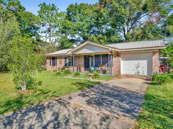 6547 Kennington Cir, Milton, FL 32570