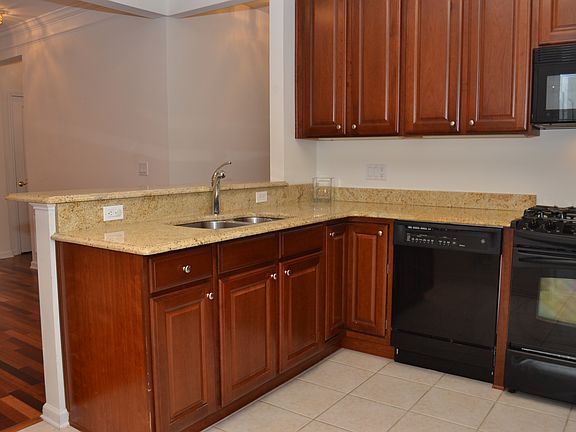 4th image of 32 N De Baun Ave Unit 102