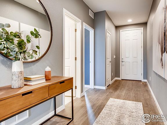MODEL HOME - Pictures of Model