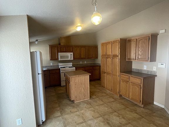 2nd image of 2990 W C St Unit 28