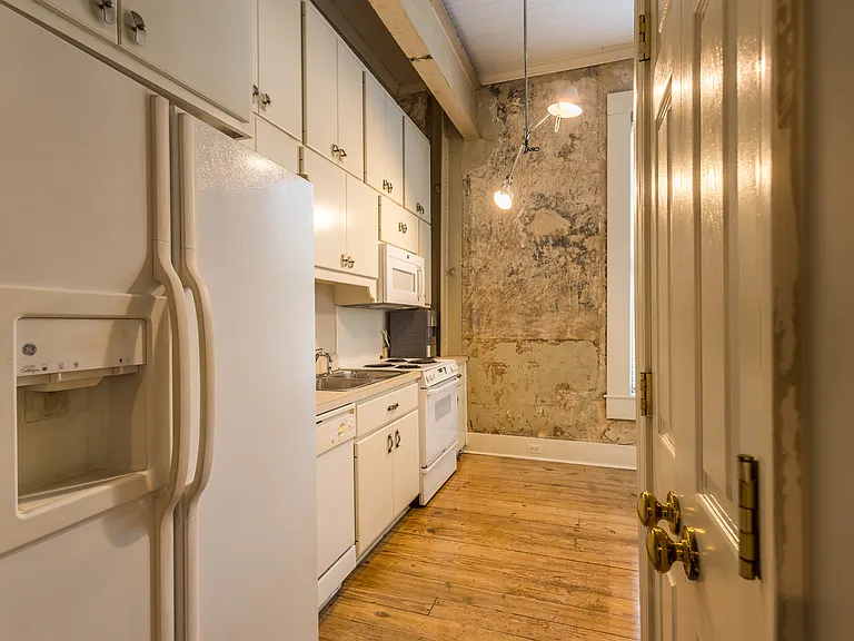 409 N Main St — Photo 7