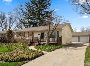 746 Cypress Dr, Aurora, IL 60506