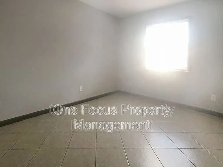 415 E Church St #5 — Photo 9