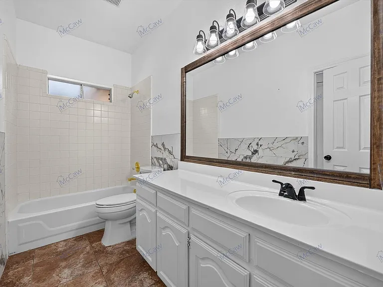 305 Brazil Dr — Photo 32