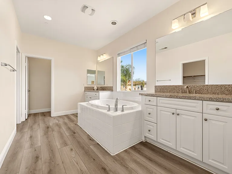 10828 Portofino Ln — Photo 25