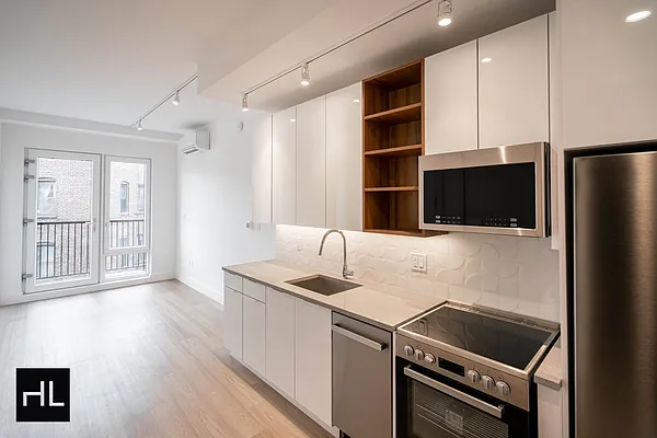 Rented by Highline Residential | media 35