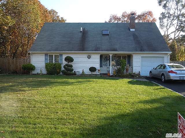 1st image of 88 Chanel Dr E