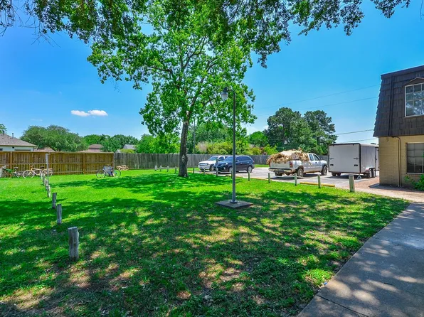 1526 East Ave Unit 205, Katy, TX 77493