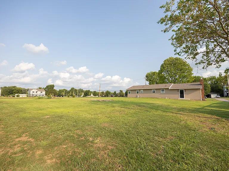 1574 Dyer Rd — Photo 46