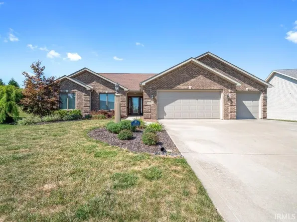 12715 Charenton Ct, Fort Wayne, IN 46845