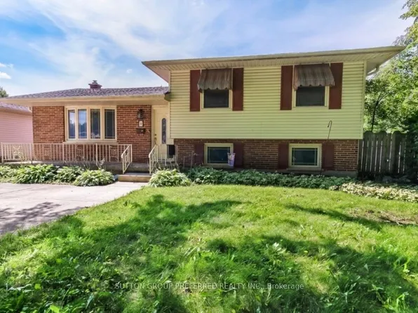 1 Pickwick Pl, London, ON N5V 2P6