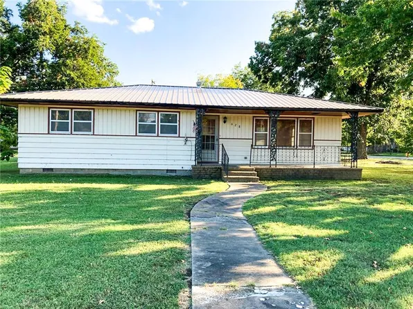 628 W Maple St, Chetopa, KS 67336