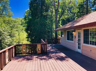 625 Arosa Dr, Crestline, CA 92325