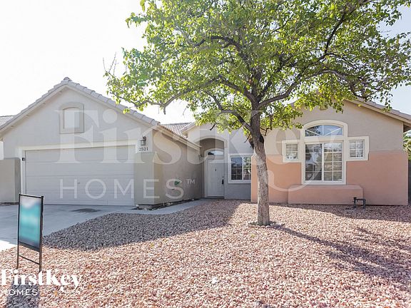 2nd image of 2521 Carolina Ct