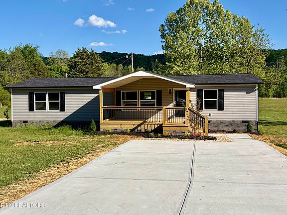 2nd image of 1312 W Beaver Creek Dr