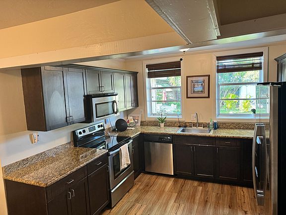 4th image of 1463 Alhambra Dr