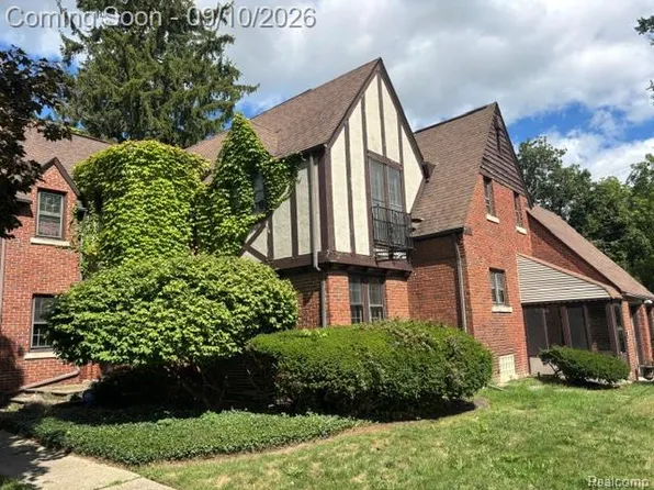 149 Ottawa Dr, Pontiac, MI 48341
