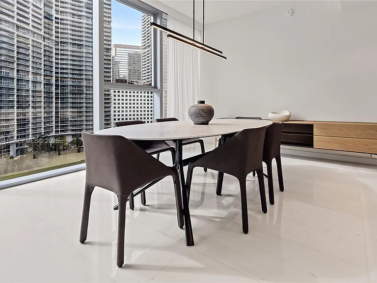 300 S Biscayne Blvd #1404W — Photo 13