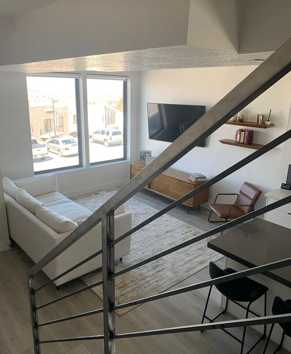 338 E Tri Ln — Photo 4
