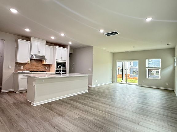2nd image of 1008 Saint Lawrence Dr