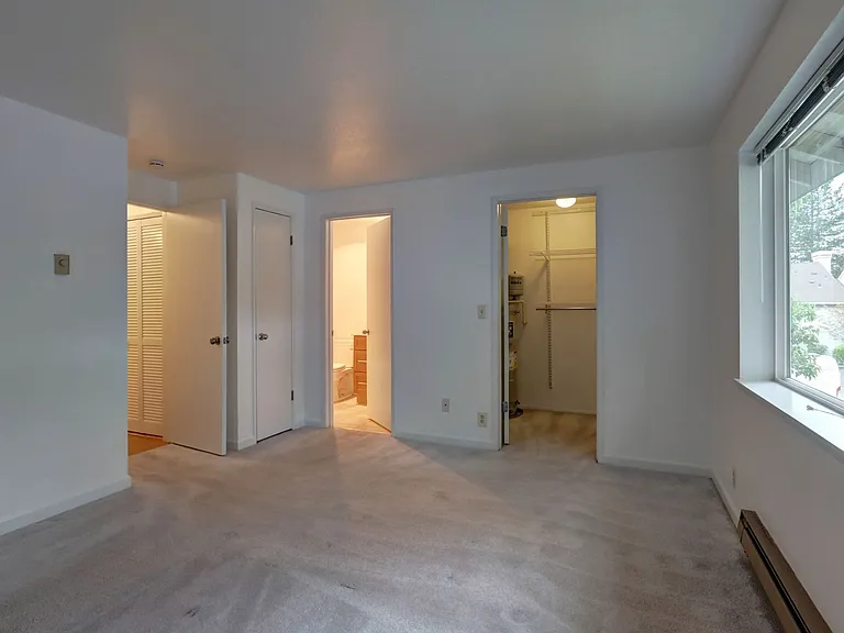 4231 NE 5th St #D203 — Photo 10