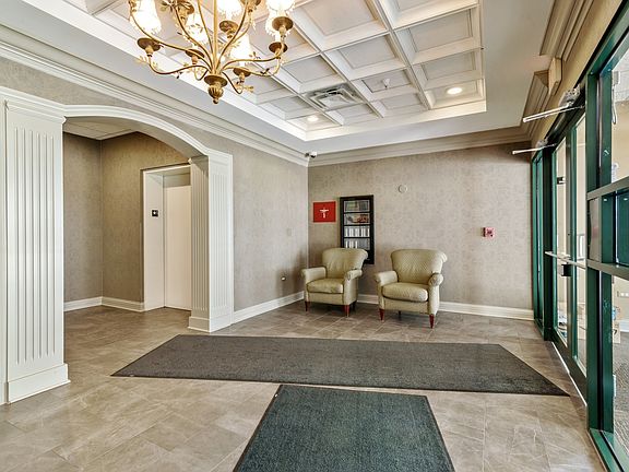 4th image of 770 Pearson St APT 202
