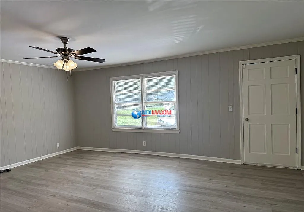 3 bed, 1.5 bath, 1506 sqft, $1,695 — Photo 2