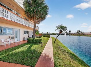 800 SW 10th Ter APT 11T, Hallandale, FL 33009