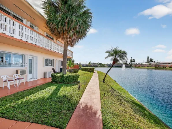 800 SW 10th Ter APT 11T, Hallandale, FL 33009