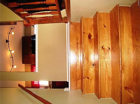 2nd image of 326 Kinswood Ln