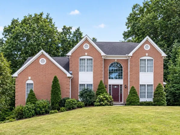 22 Faulkner Rd, Shrewsbury, MA 01545