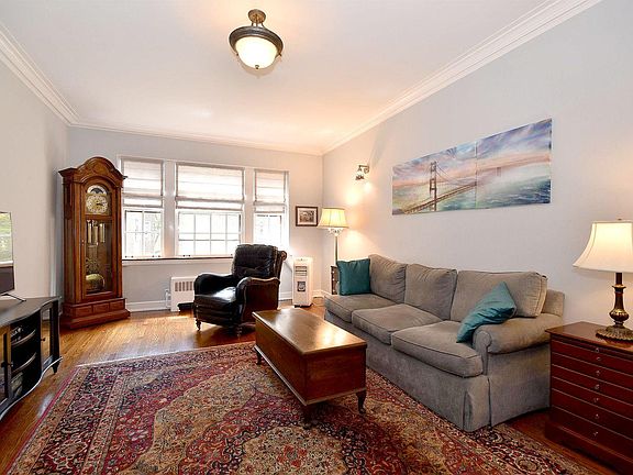 5th image of 220 S Maple Ave APT 37