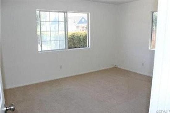 3rd image of 8254 Morton Ave