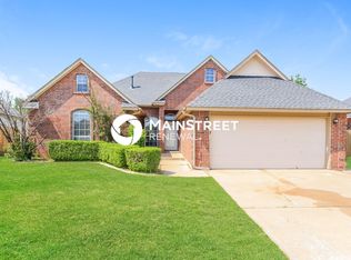 4829 Jay Matt Dr, Yukon, OK 73099
