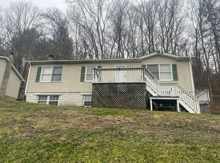 1799 Hillcrest Rd, Fairmont, WV 26554