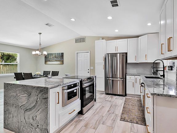2nd image of 931 Tall Pine Dr