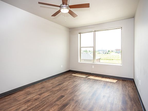 5th image of 761 NE Venture Dr #119