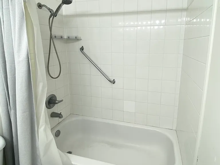 15158 Royal Ave #302 — Photo 6
