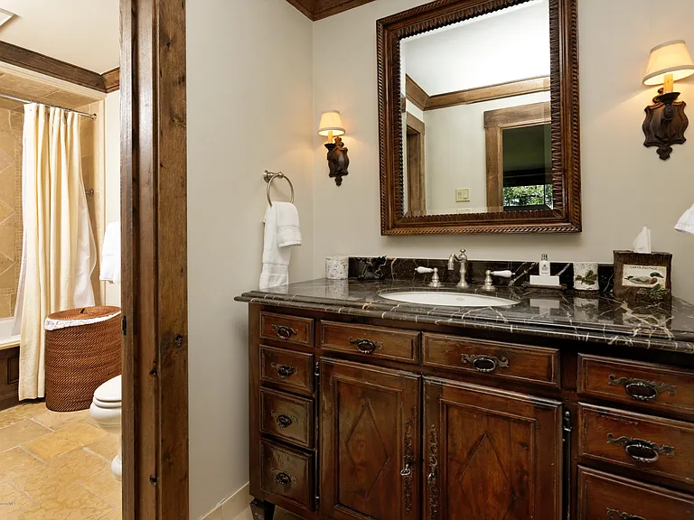 565 N Starwood Dr — Photo 18
